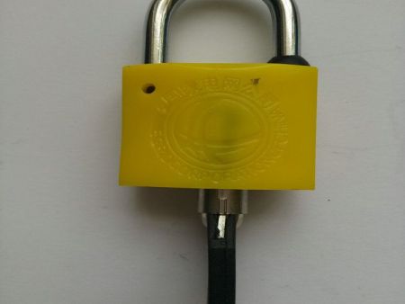 塑钢挂锁厂家|各种颜色塑钢锁|一把钥匙开多把锁|通开塑钢锁
